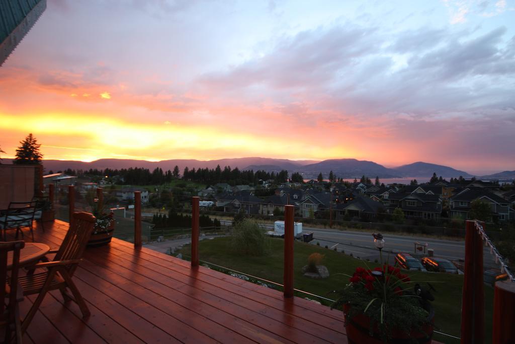 A Okanagan Lakeview Inn Kelowna Bagian luar foto