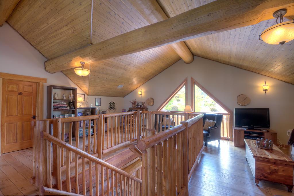 A Okanagan Lakeview Inn Kelowna Bagian luar foto
