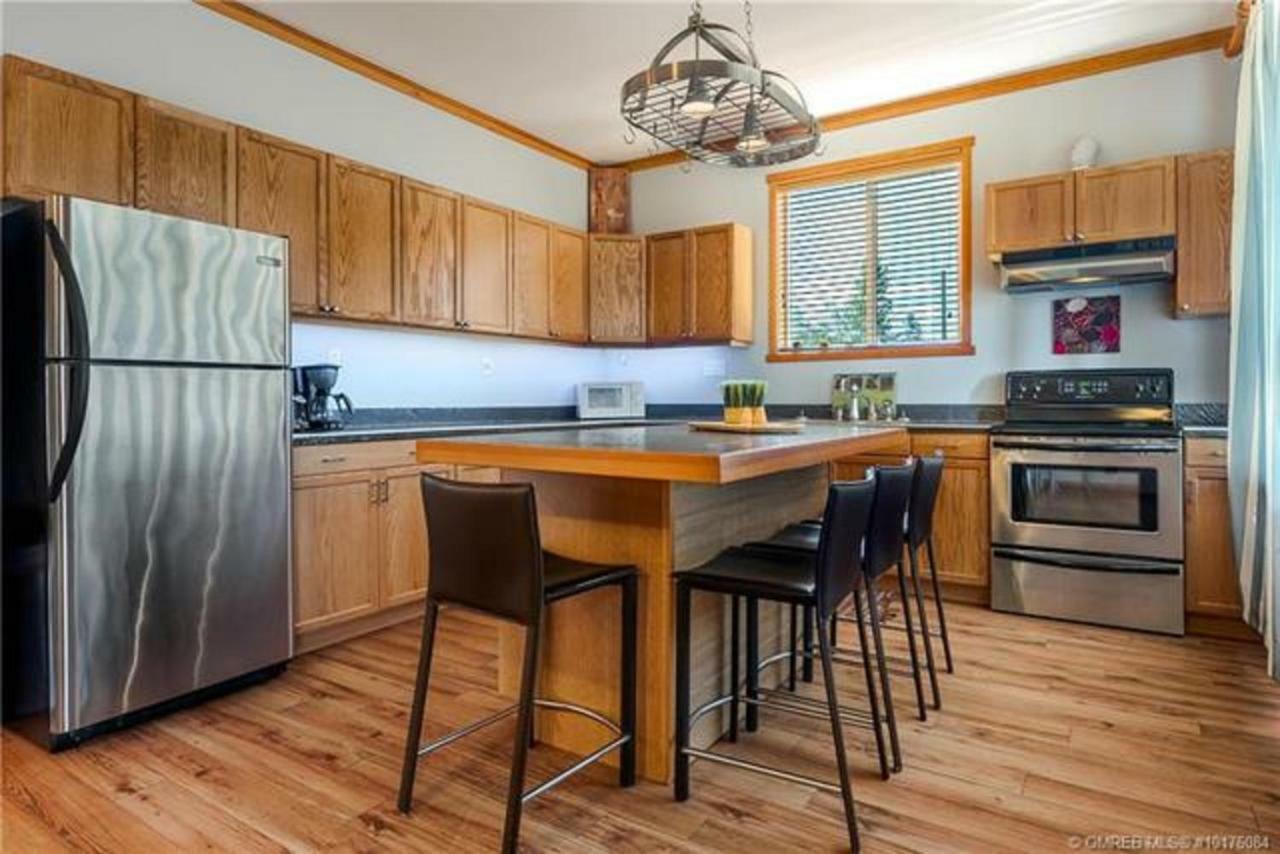 A Okanagan Lakeview Inn Kelowna Bagian luar foto
